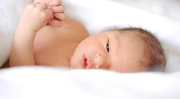 Lara, filha de Junior Lima e Monica Benini, nasceu domingo (10/10) - Foto: Reprodução / Instagram