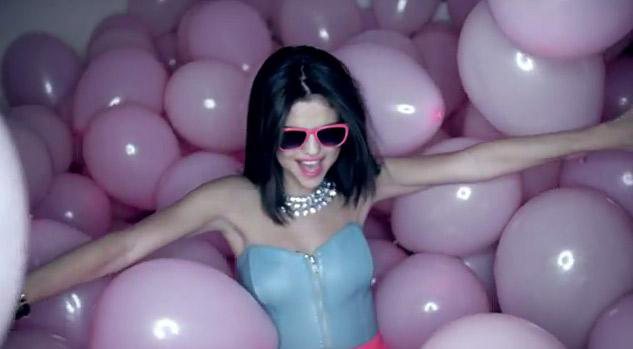 Imagem Selena Gomez libera trechos de “Hit The Lights”