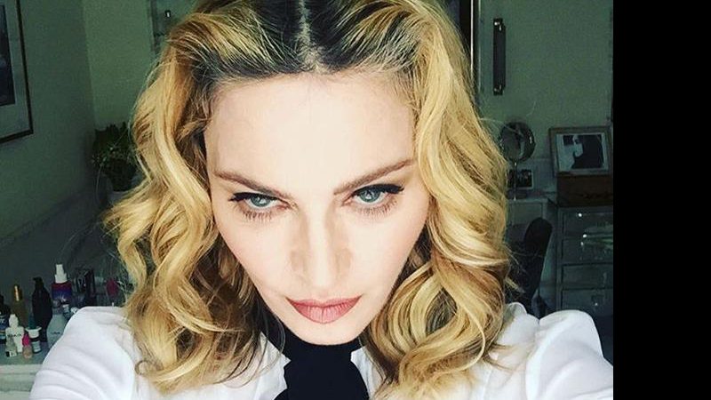 “Agindo de acordo com a idade”, escreveu Madonna - Foto: Reprodução/ Instagram/ Mert Alas