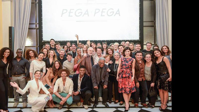 Imagem Globo faz festa de lançamento no cenário principal de “Pega Pega”
