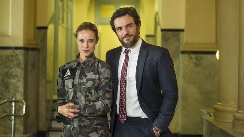 Caio (Rodrigo Lombardi) e Jeiza (Paolla Oliveira) engatarão romance em A Força do Querer - Foto: TV Globo/ Maurício Fidalgo